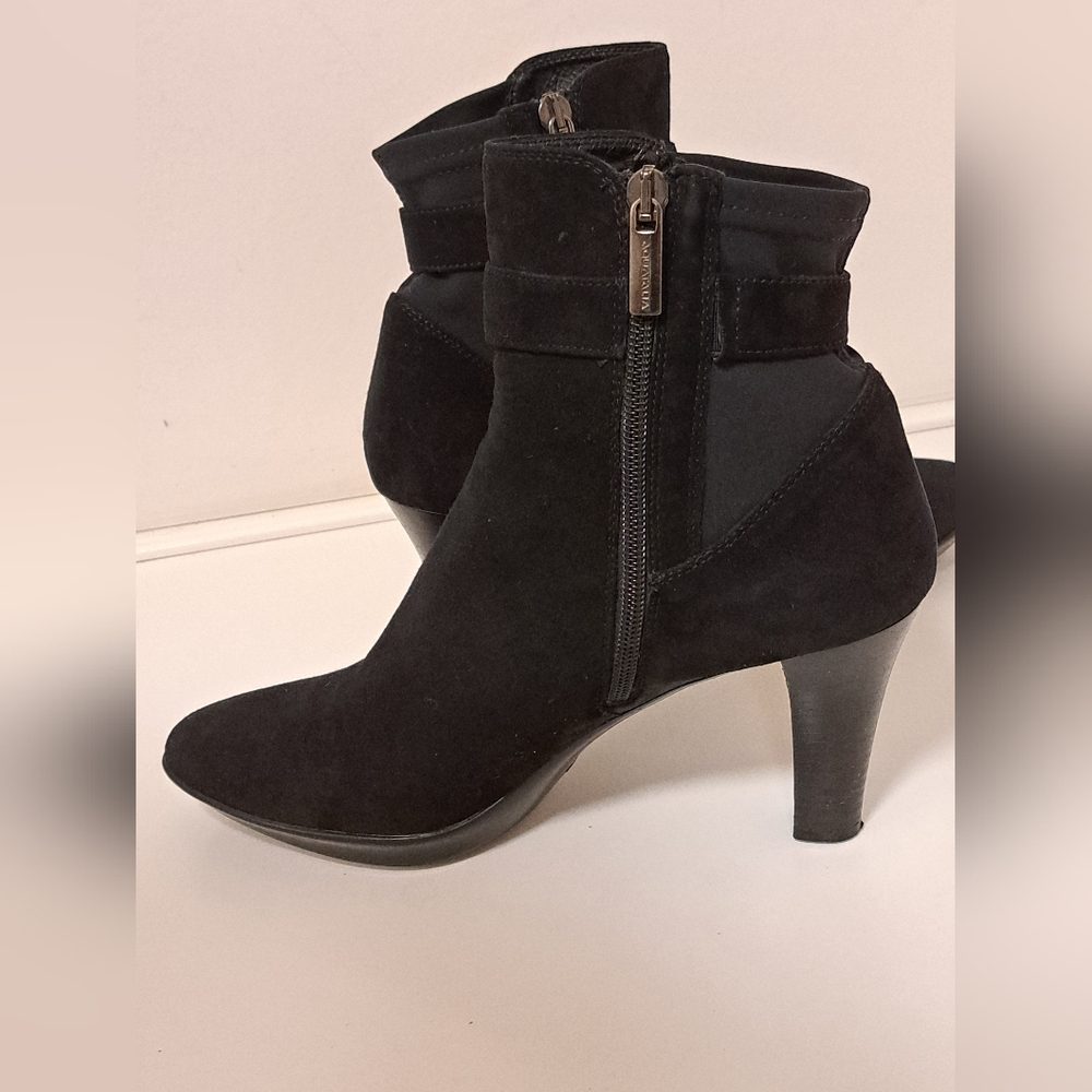 Aquatalia Dorotea Black Suede Waterproof Ankle Bootie Misses Size 8 - Picture 7 of 10